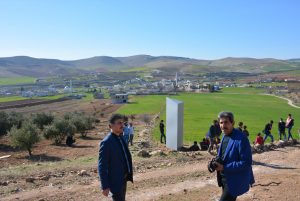 Göbeklitepe’ye Esrarengiz Bir Şekilde Gelen Monolit Gizemini Koruyor
