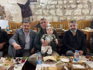 Ali KINIK  Siverekli AYHAN ailesine kirve oldu